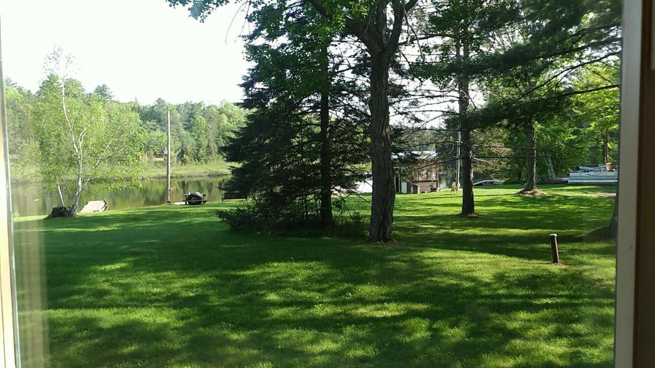 Musky Joe'S Twin Pines Resort New Post Exterior photo