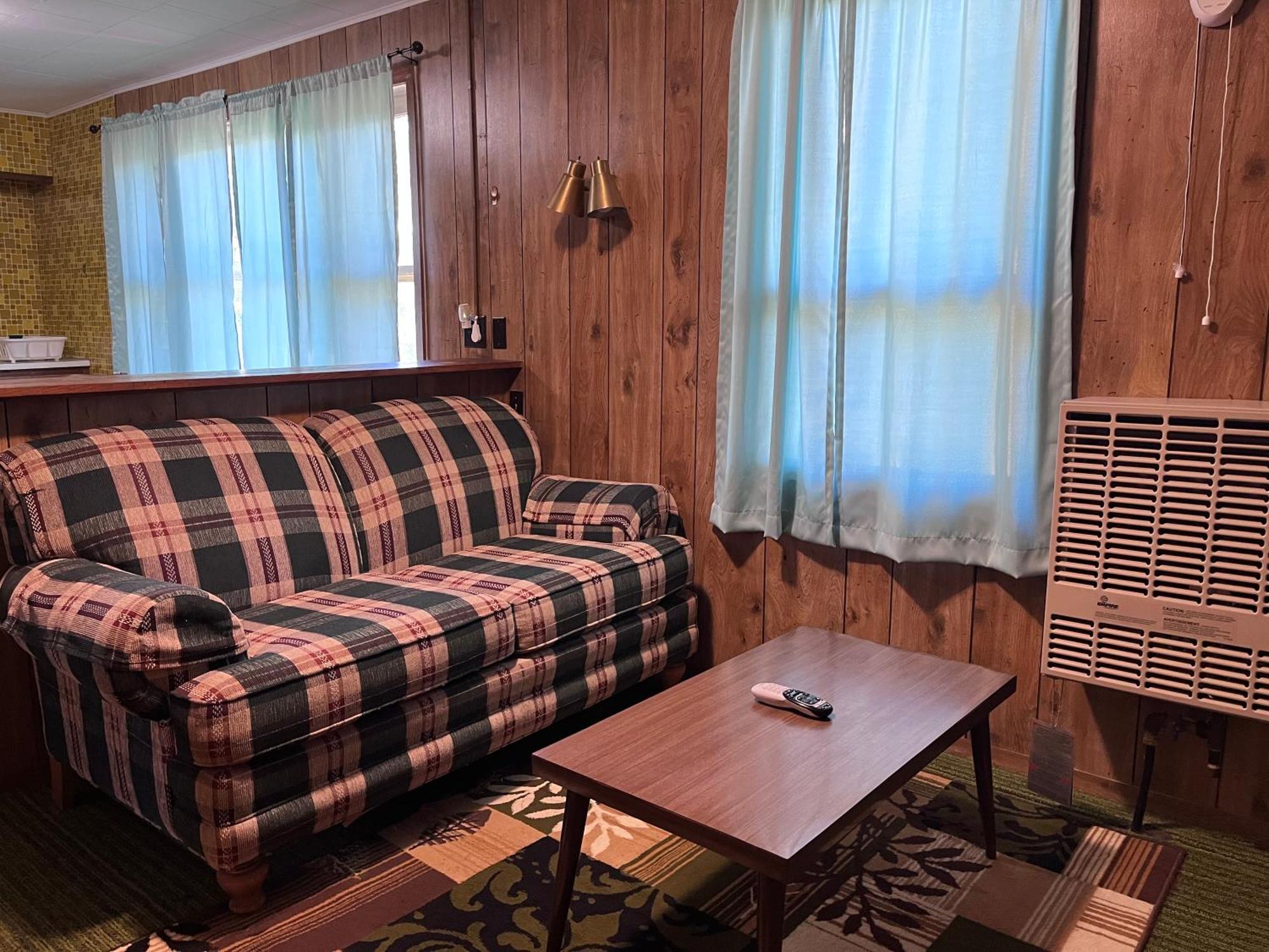 Musky Joe'S Twin Pines Resort New Post Exterior photo